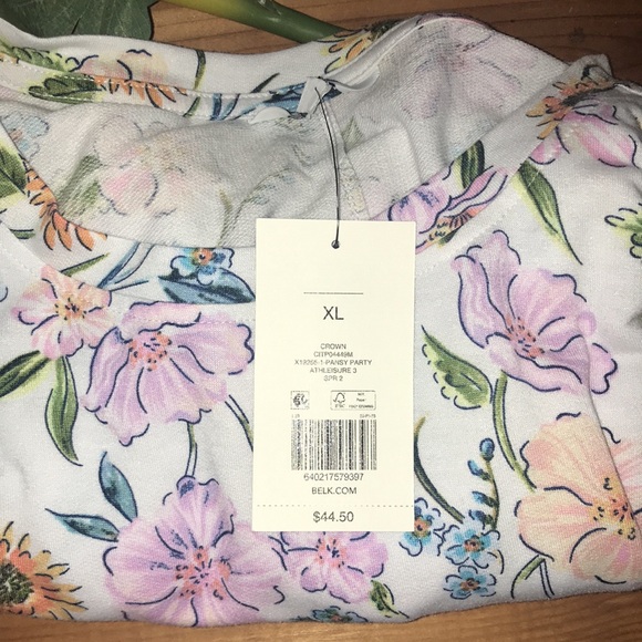 Crown & Ivy Short Sleeve Top with puffy sleeves size XL - Picture 4 of 6